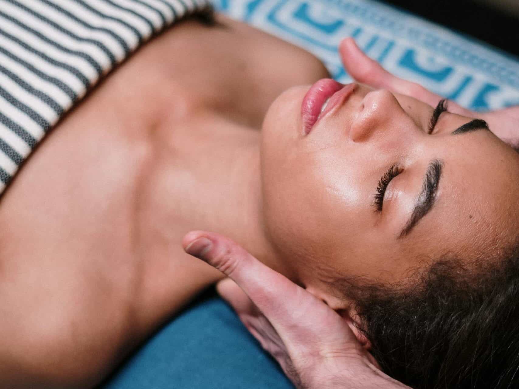 Indulge in a calming lymph massage in a luxury spa setting, promoting relaxation and wellness.